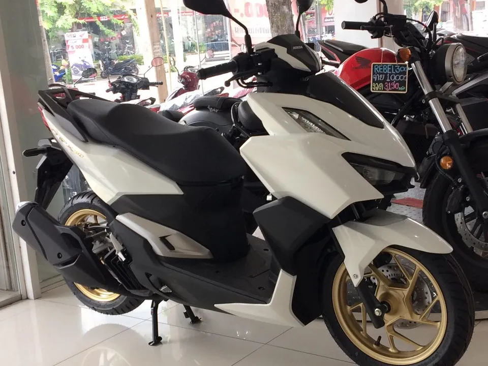 Honda Click 160 ABS 2023 — Smart Key, Disc Brakes