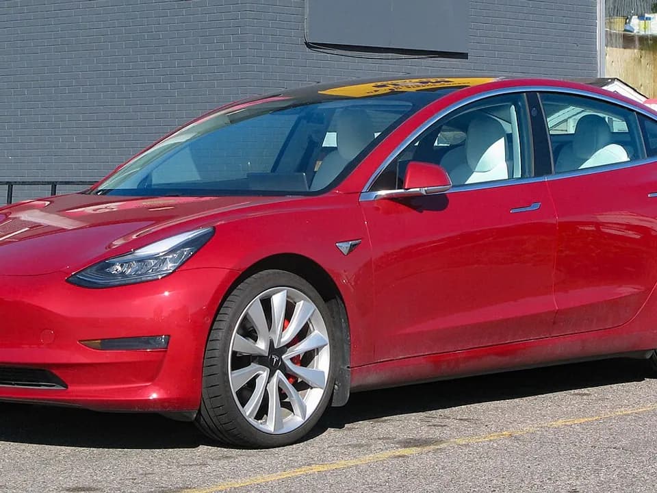 Tesla Model 3 2022 Long Range AWD — 580km EV Autopilot