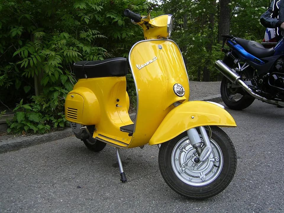 Vespa Primavera 150 2022 — Timeless Italian Elegance